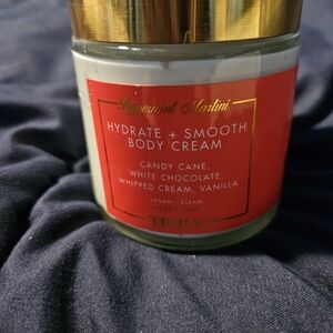New TRULY Peppermint Martini Hydrate + Smooth Body Cream - 4 Oz